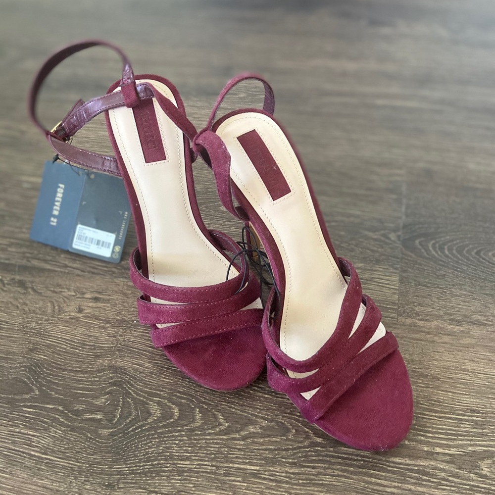 Wine colored stripped heals